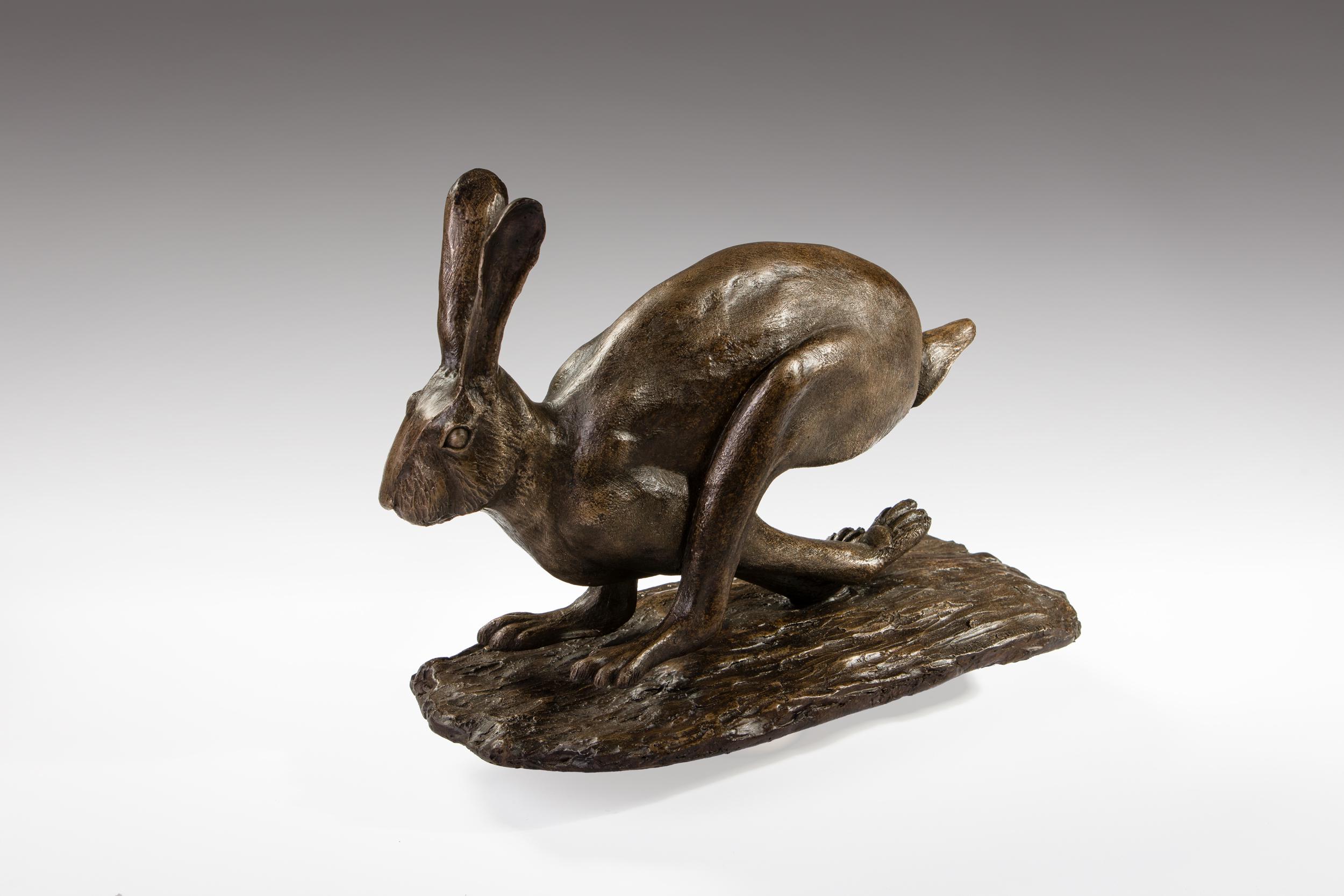 Sculpture in bronze resin.